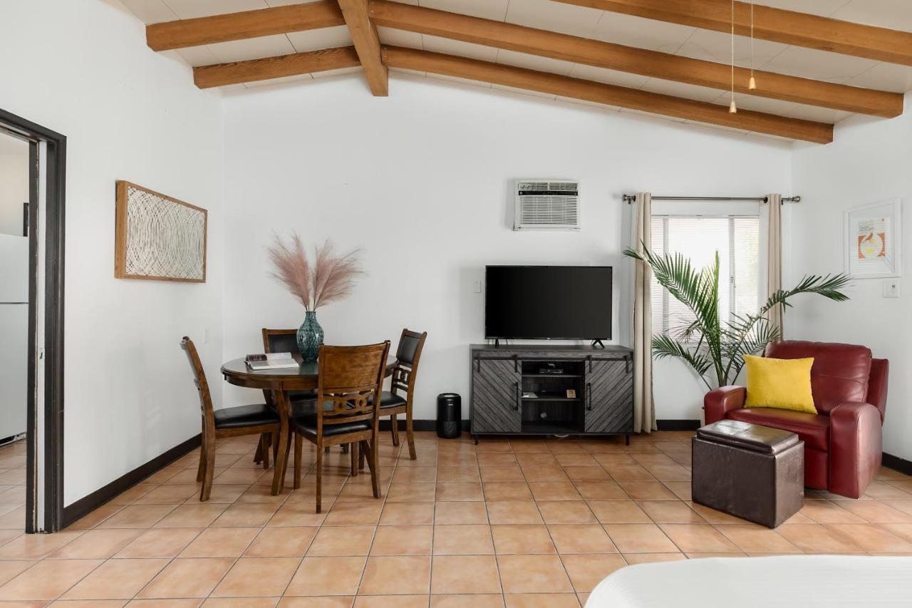 Float Palm Springs - Adults Only Hotel Ngoại thất bức ảnh