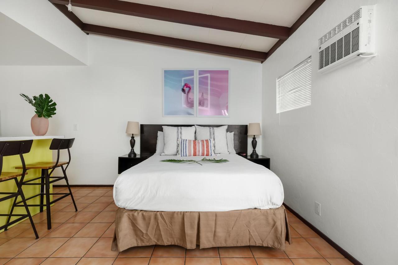 Float Palm Springs - Adults Only Hotel Ngoại thất bức ảnh